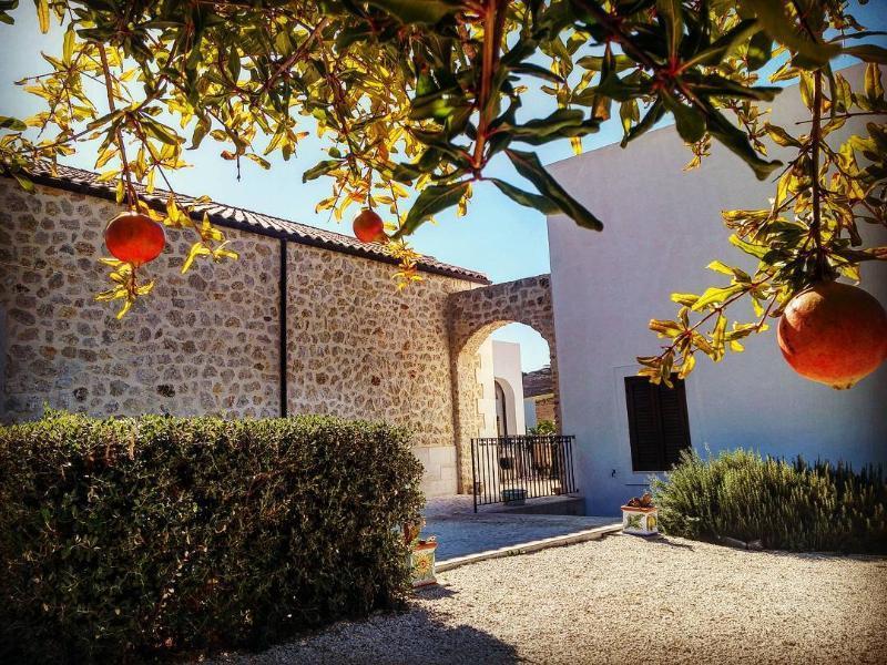 Borgo Giallonardo Wine Relais Realmonte Dış mekan fotoğraf